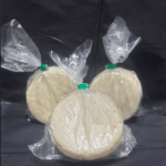 Arepa de maíz rellena de queso refrigerada